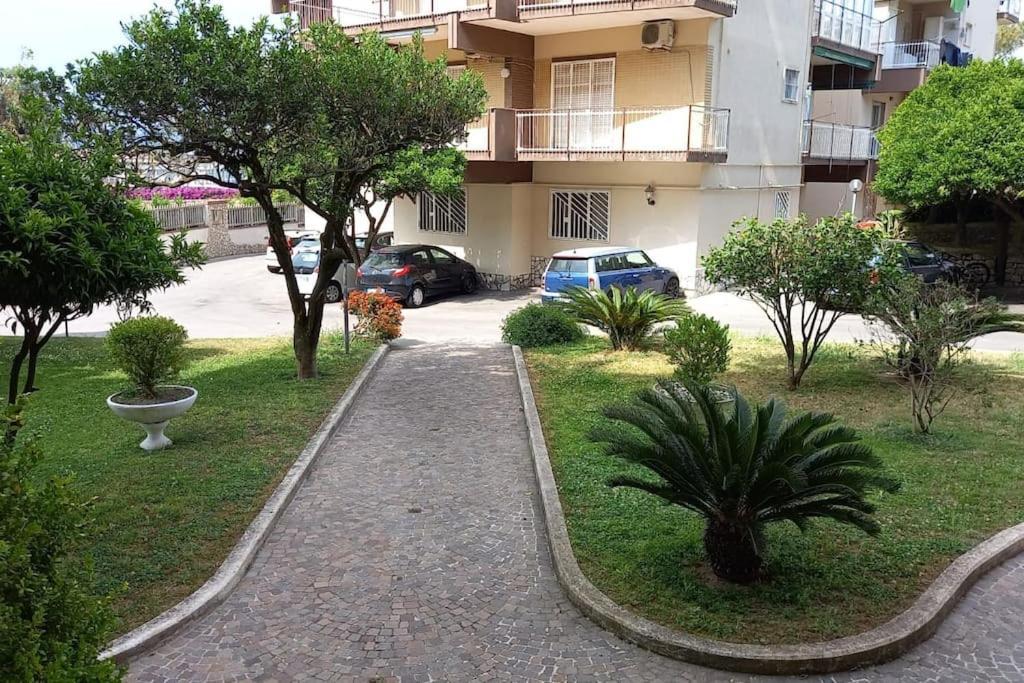 Domus Zagare - Wi-Fi Apartment Baia  ภายนอก รูปภาพ
