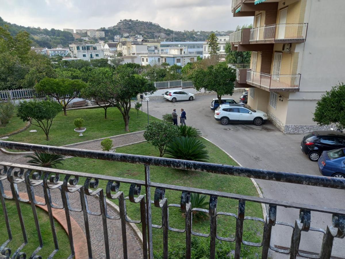 Domus Zagare - Wi-Fi Apartment Baia  ภายนอก รูปภาพ